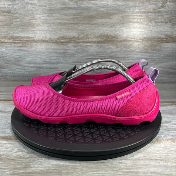 Crocs Woman's Pink Busy Fay Slip On Ballet Dance Flats Size 9 - Picture 1 of 8